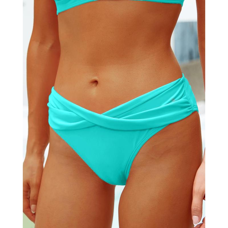 Flattering Two-Piece Bikini Set – Push-Up Halter & V-Cut Twist